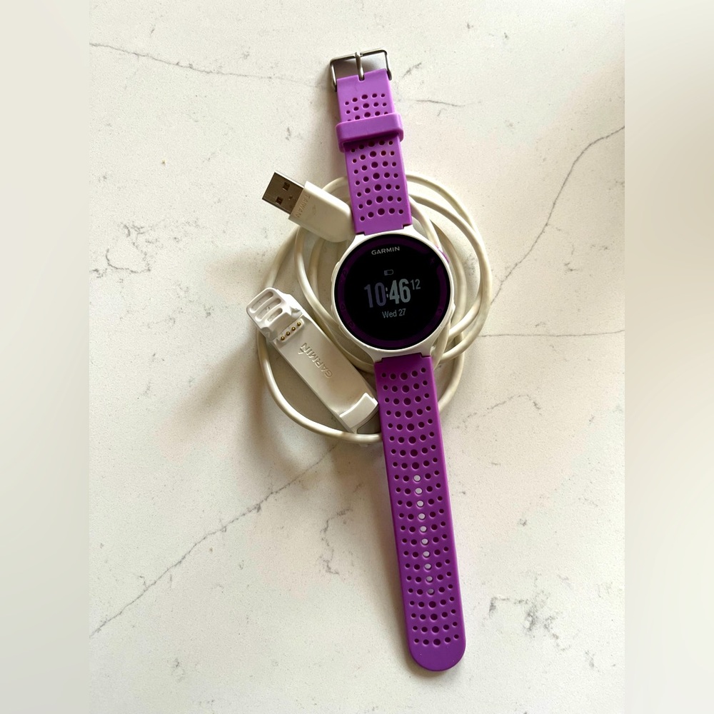 Garmin Forerunner 220. Works great.